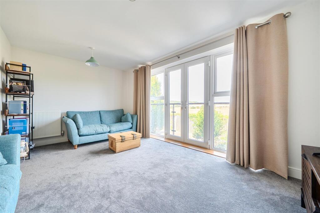 Bluebell Way, Worthing photo 5