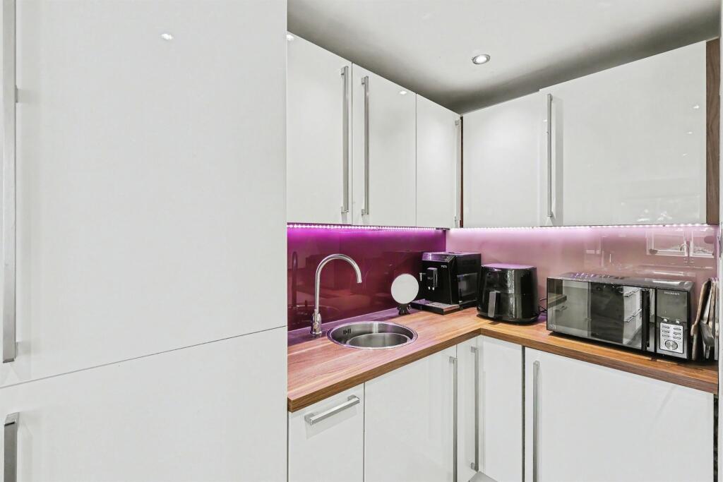 Hunsbury Hill Avenue, Northampton - More