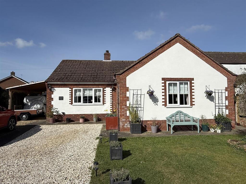 Main image of property: Old Gallamore Lane, Middle Rasen, Market Rasen