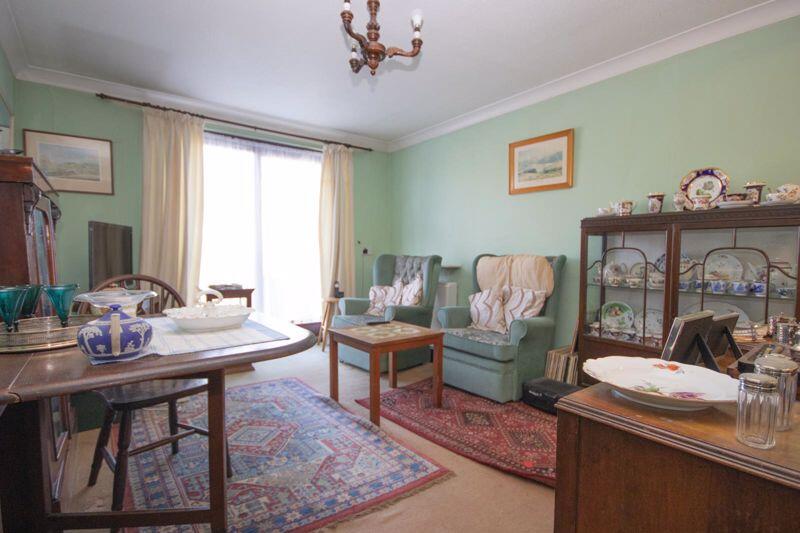 Uplands Road, Brentwood photo 3