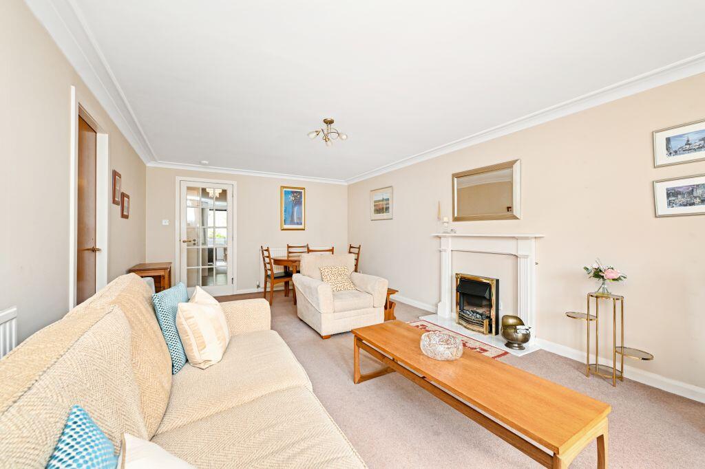 Apartment in Edinburgh, The Grange - View 3
