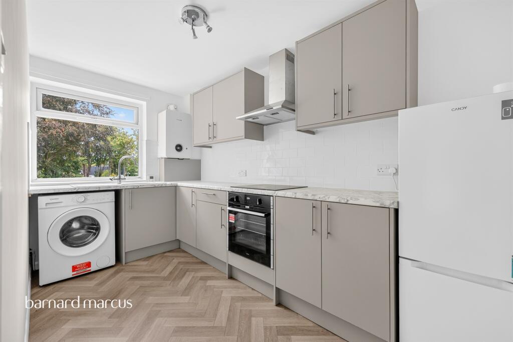 Main image of property: Birdhurst Road, South Croydon