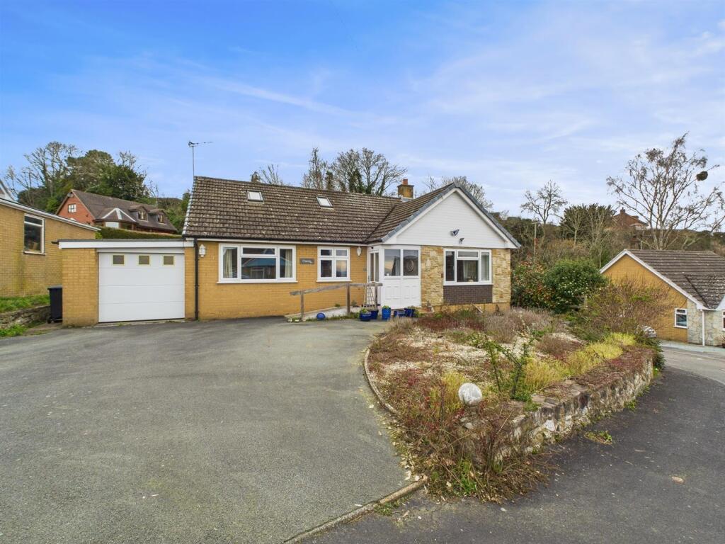 Main image of property: Charon, Rhiew Revel Lane, Pant, Oswestry