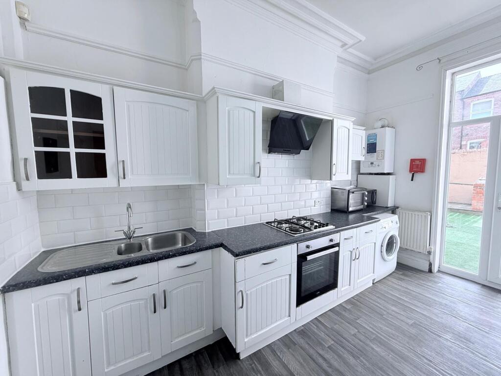 House in Nottingham - View 3