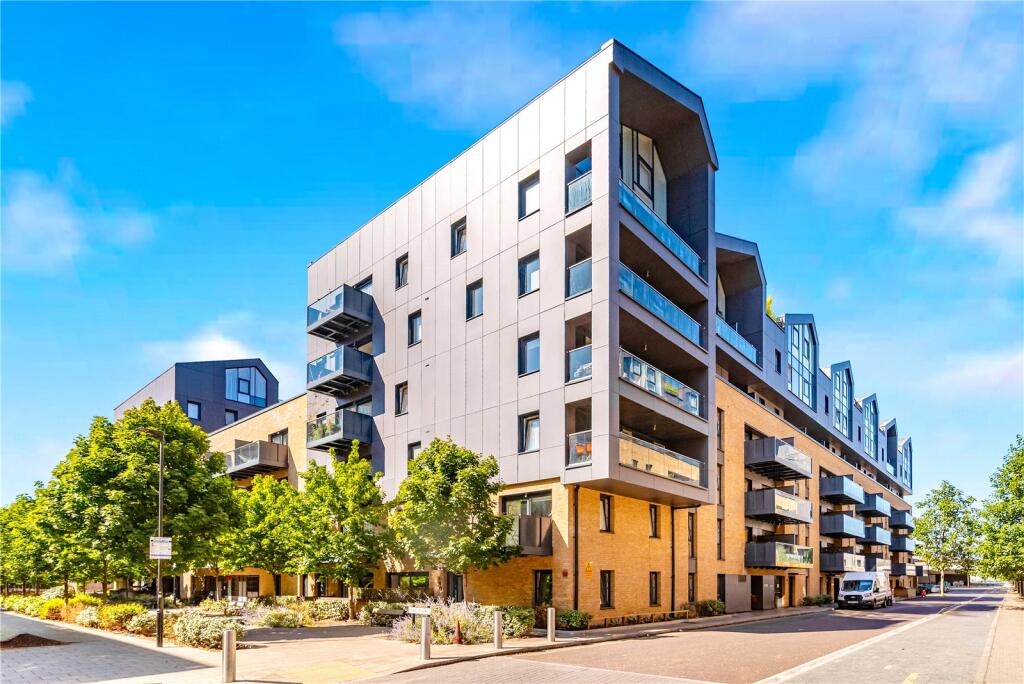 Apartment in London, Higham Hill - View 4