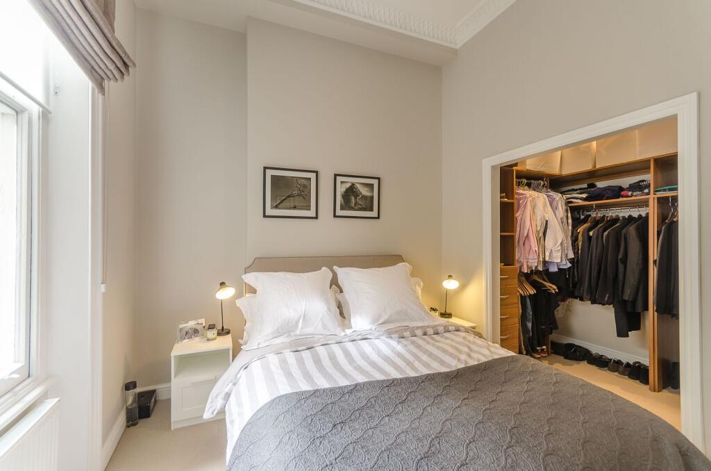 Apartment in London - More