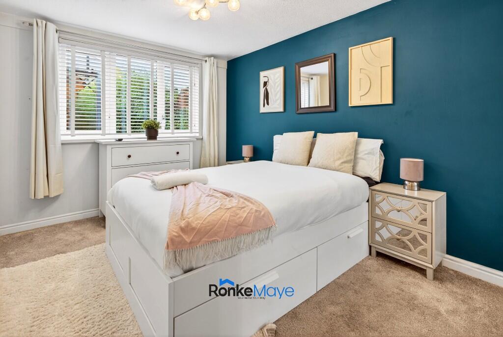 Main image of property: Chipstead Avenue, Thornton Heath, Surrey, CR7