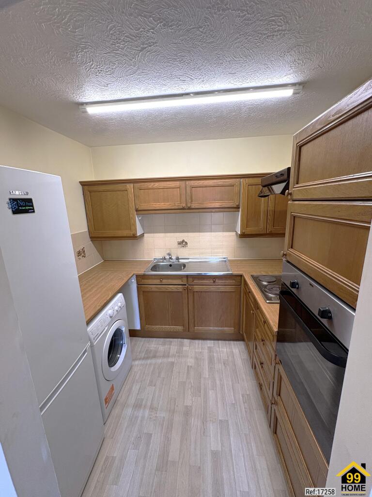 Apartment in Twickenham - View 5