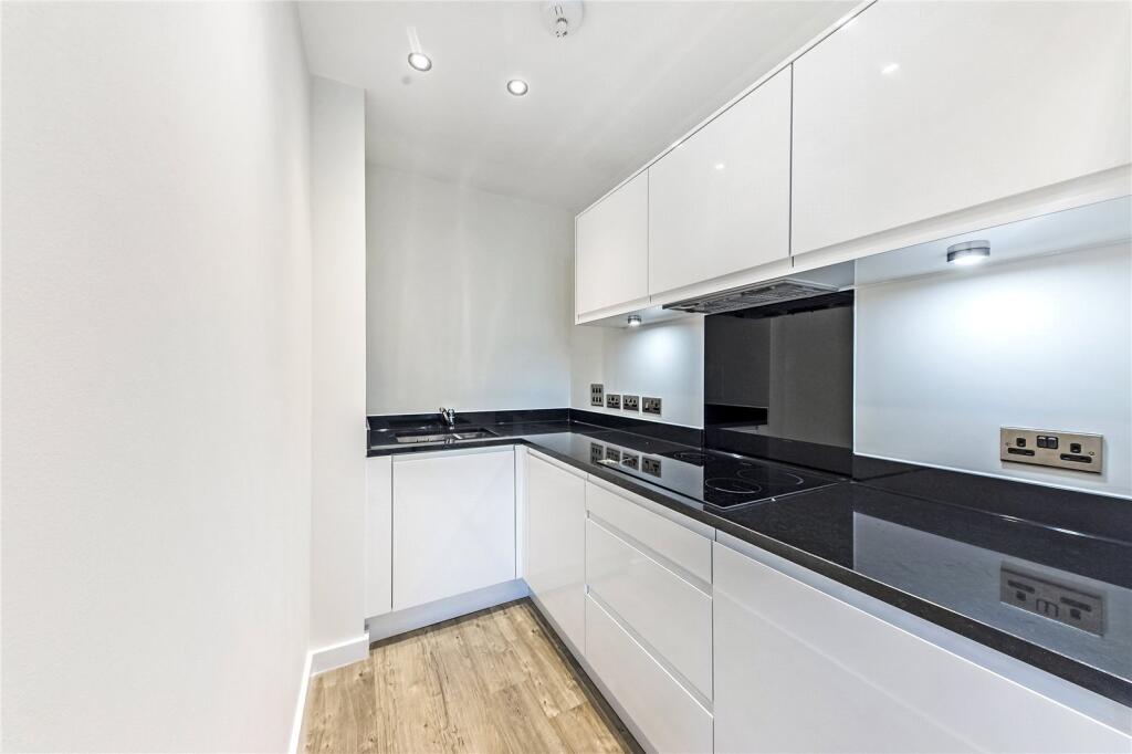 Apartment in London - View 4