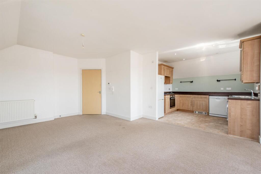 Lancers Close, Chorley - View 3