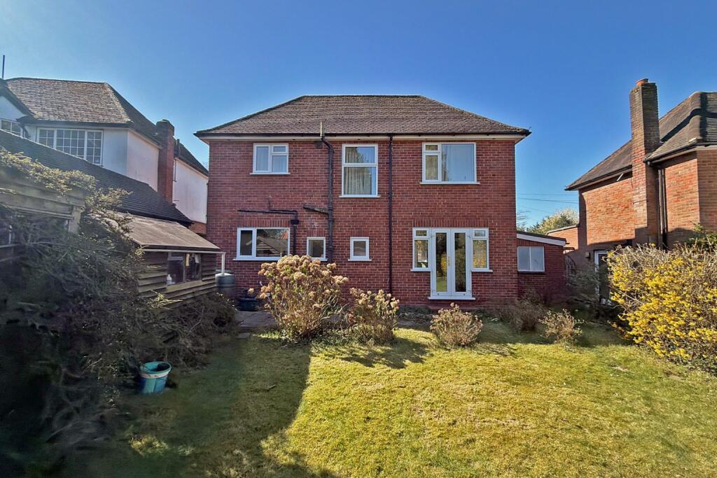 Desborough Avenue, High Wycombe, HP11 2TH photo 3