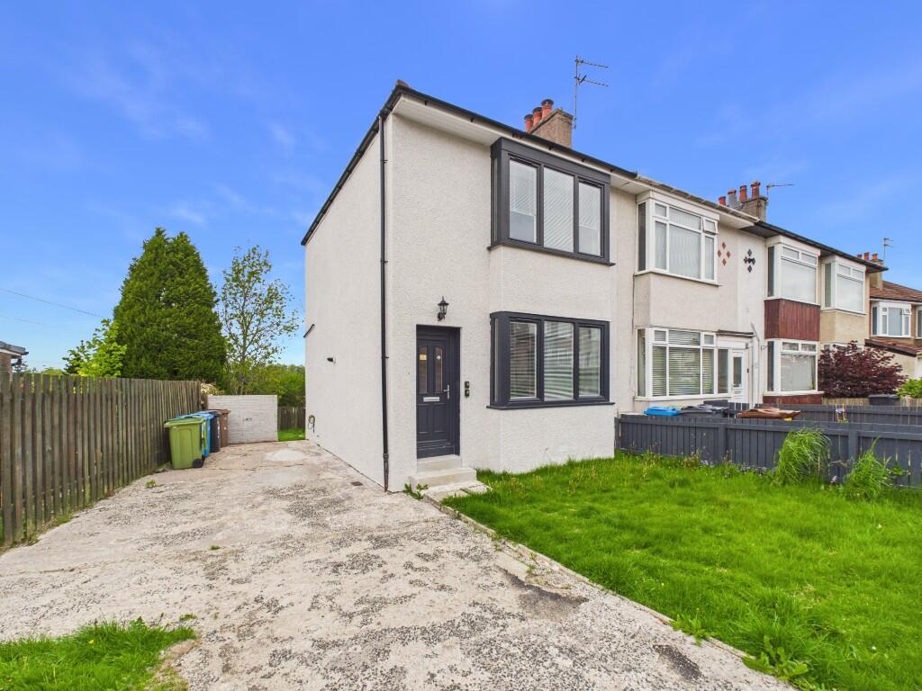 Main image of property: The Oval, Glasgow, G76