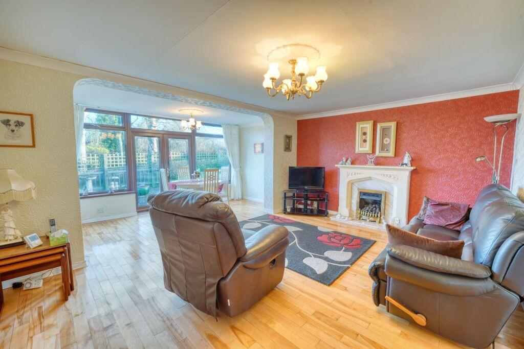 Calow Way, Whickham photo 3