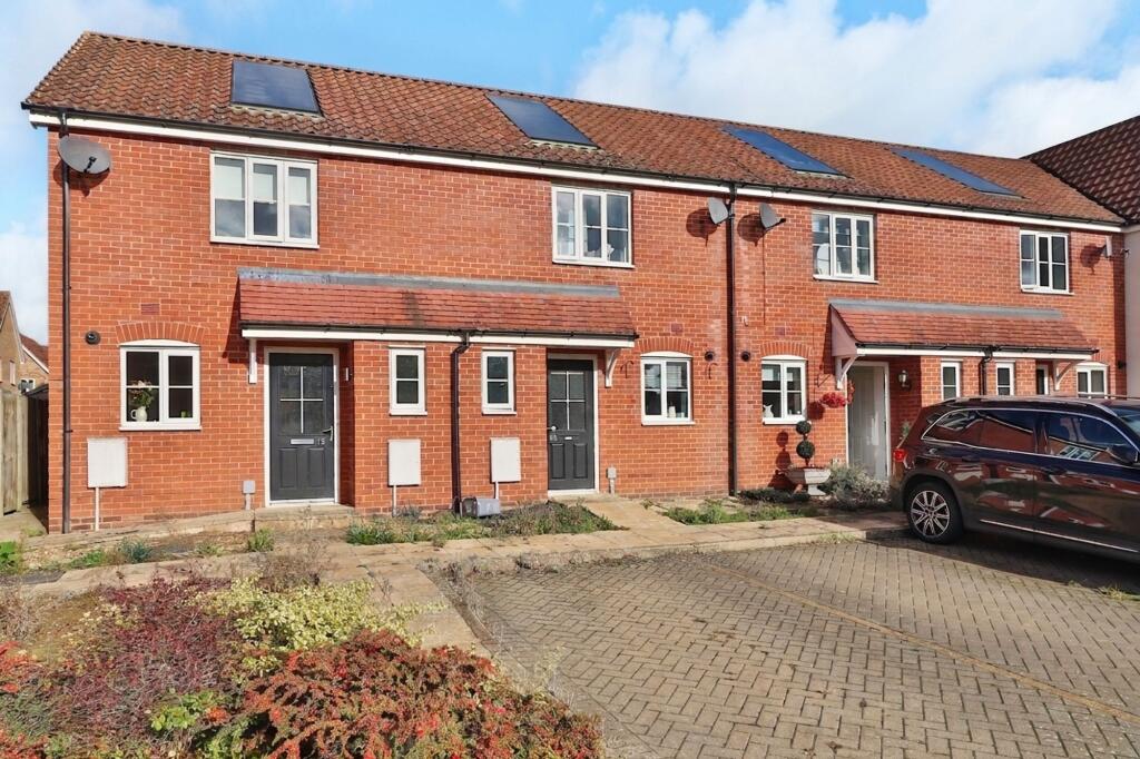 2-bed terraced on Mary Clarke Close, Hadleigh, IP7, £220,000