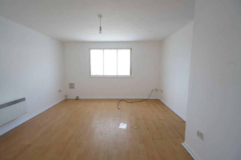 Apartment in Grays, South Stifford - View 5