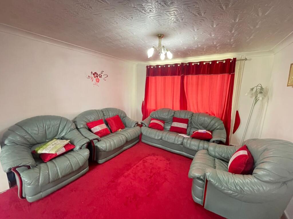 House in Hemel Hempstead - View 2
