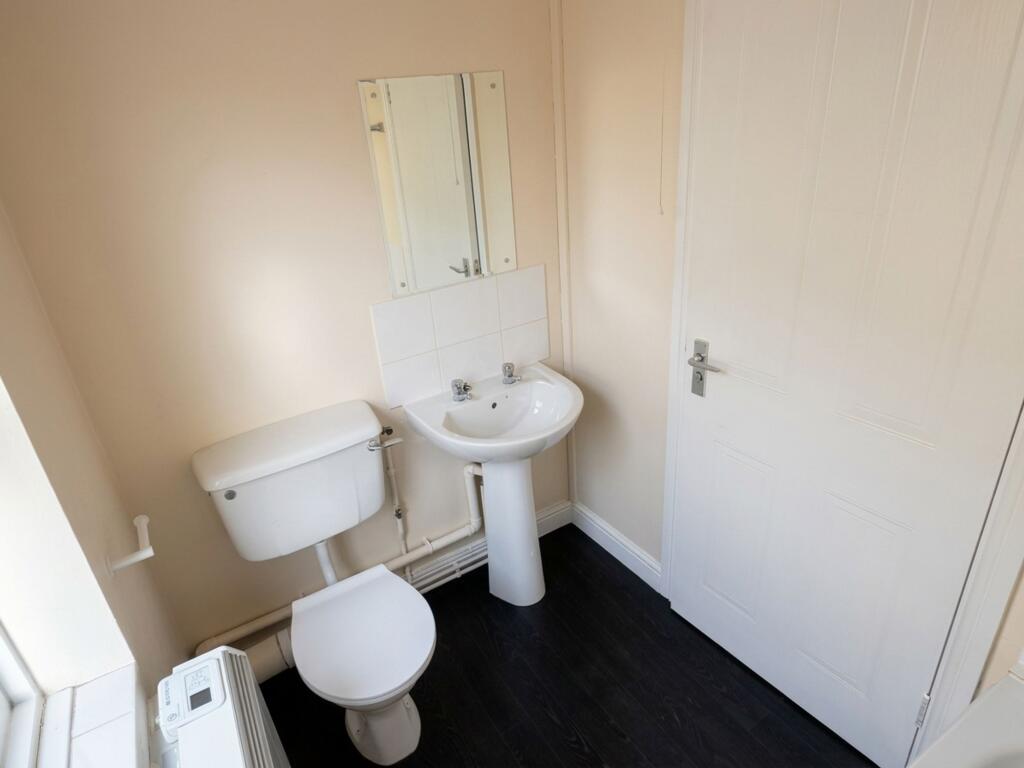 Apartment in Rhyl, Rhyl Town Centre - More