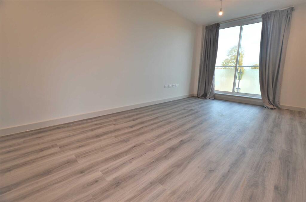 Apartment in Hemel Hempstead - View 5