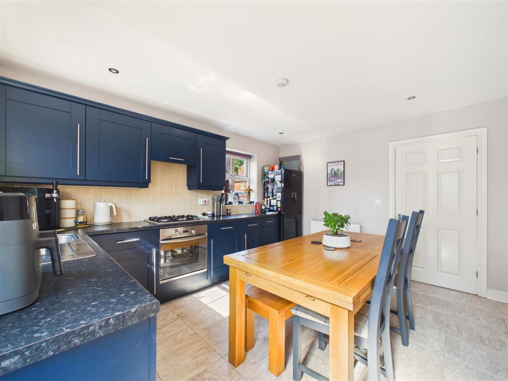 Fair View Close, Gilberdyke photo 4