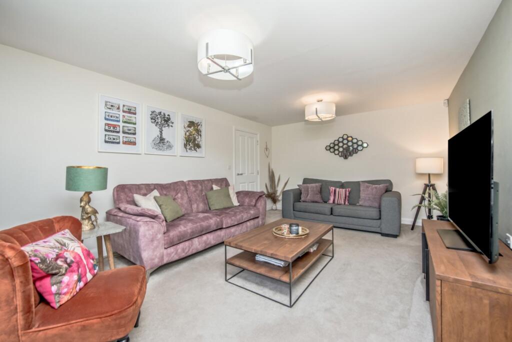 House in Kirklees, Swincliffe - View 3