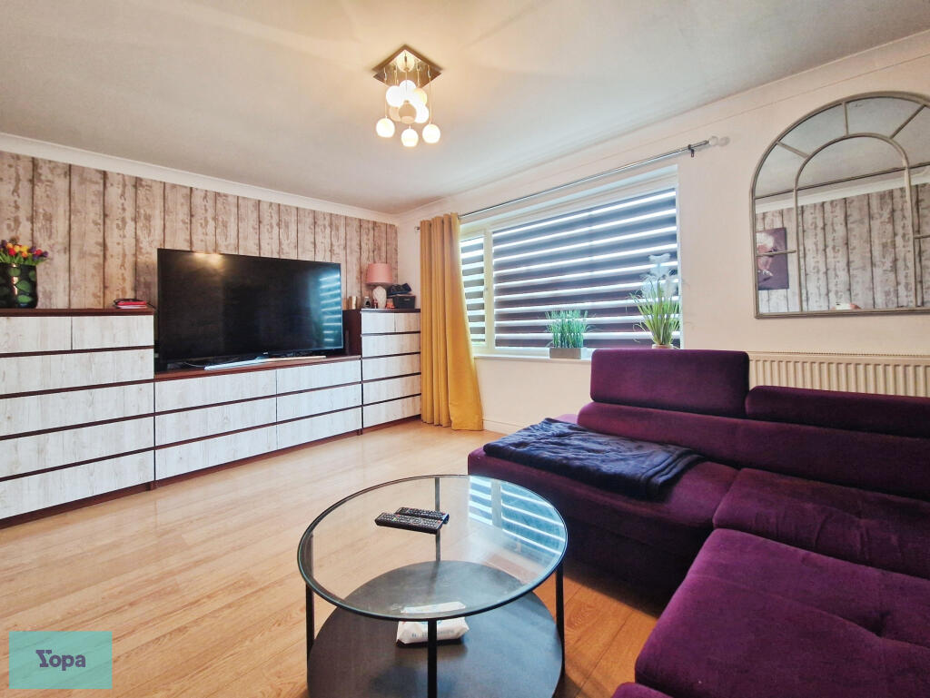 House in Doncaster - View 2