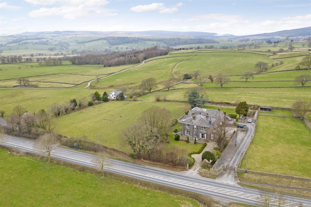 Main image of property: Oakfield House, Hazlewood