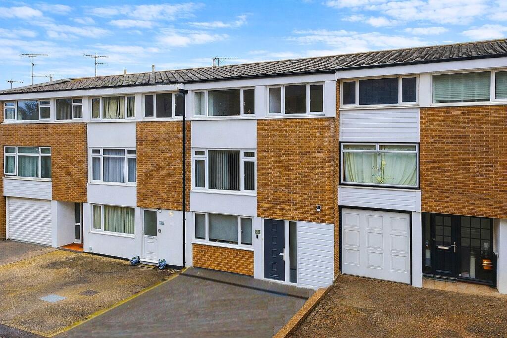 Main image of property: Mariner Way, Adeyfield, Hemel Hempstead