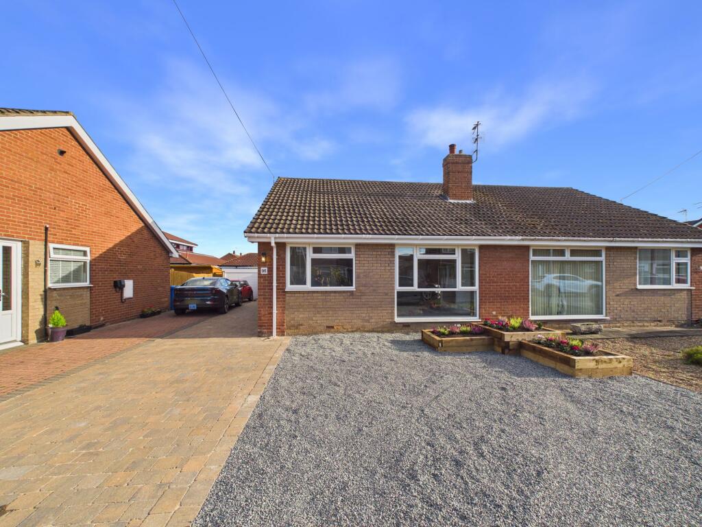 2-bed semi-detached on Norwood Grove, Beverley, HU17, £235,000