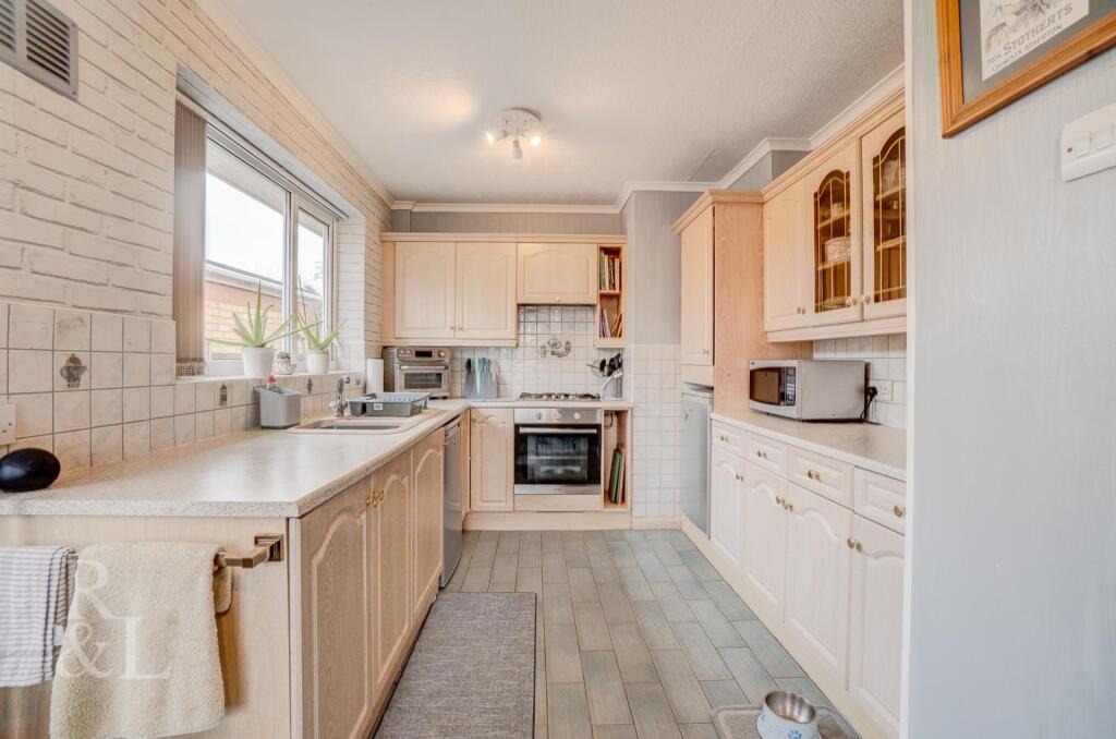 House in Rushcliffe, Plumtree Park, Keyworth - View 2