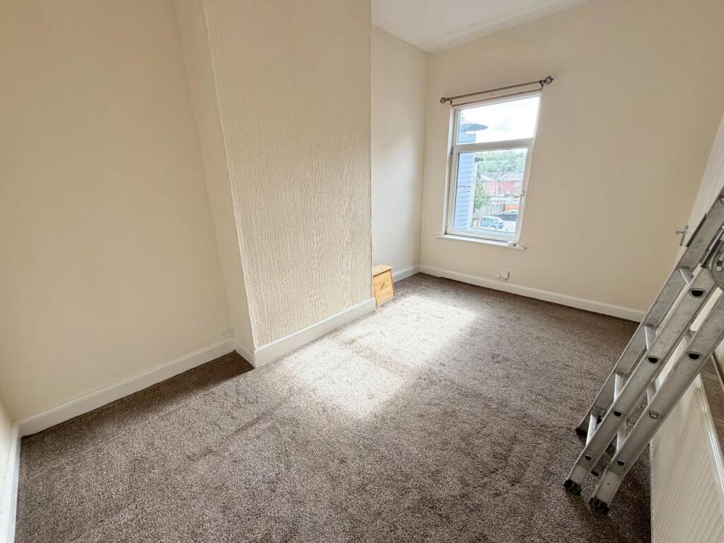 Apartment in Bolton - View 4