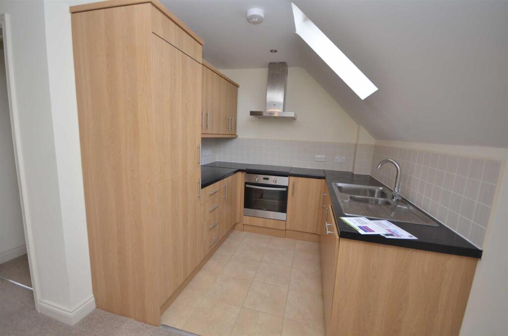 Apartment in Stafford, Swynnerton - View 4
