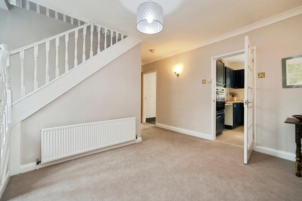 House in Bradford, Bingley - View 4