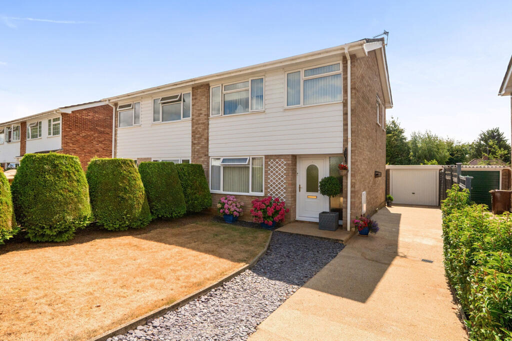 Main image of property: WILLOW WAY, Begbroke, Kidlington