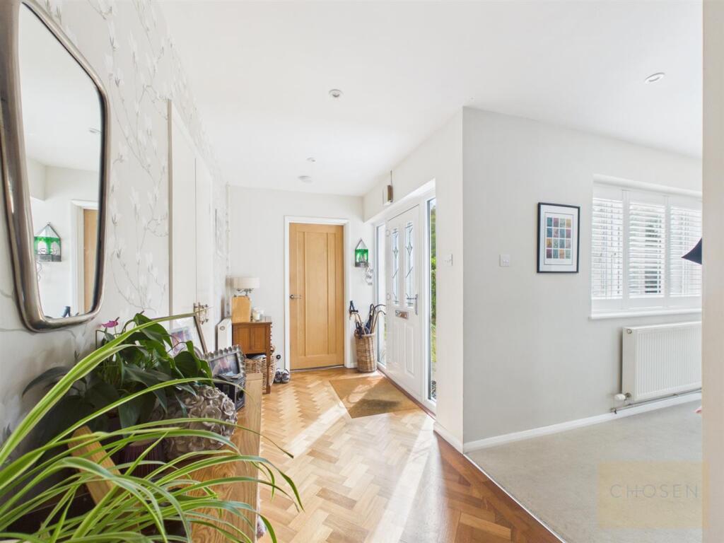 House in Tewkesbury, Watermead, Brockworth - View 4