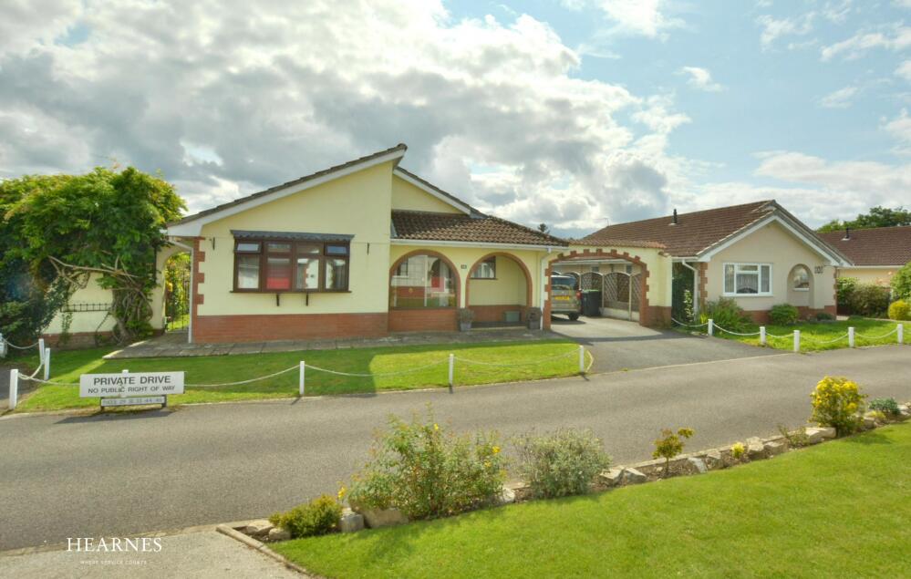 2-bed detached on Martindale Avenue, Colehill, BH21 2LE, £499,950