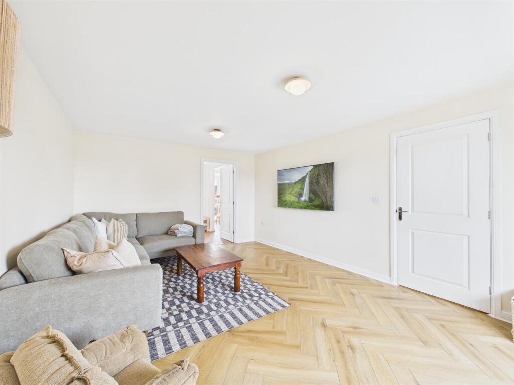 House in Llangennech - More