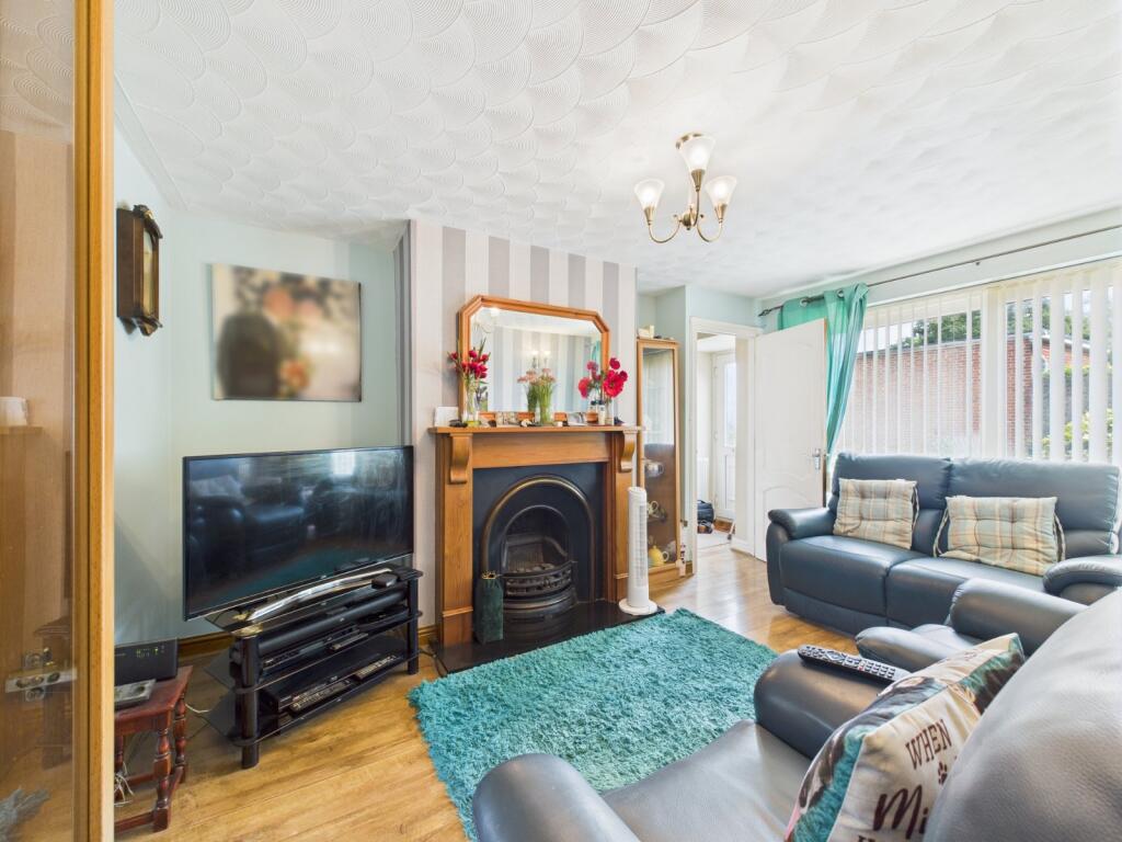 Bodiam Avenue, Tuffley, Gloucester, Gloucestershire, GL4 photo 3