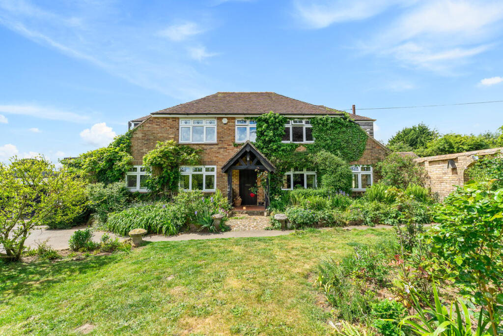 4-bed detached on Foxhills Road, Lytchett Matravers, Poole, BH16, £750,000
