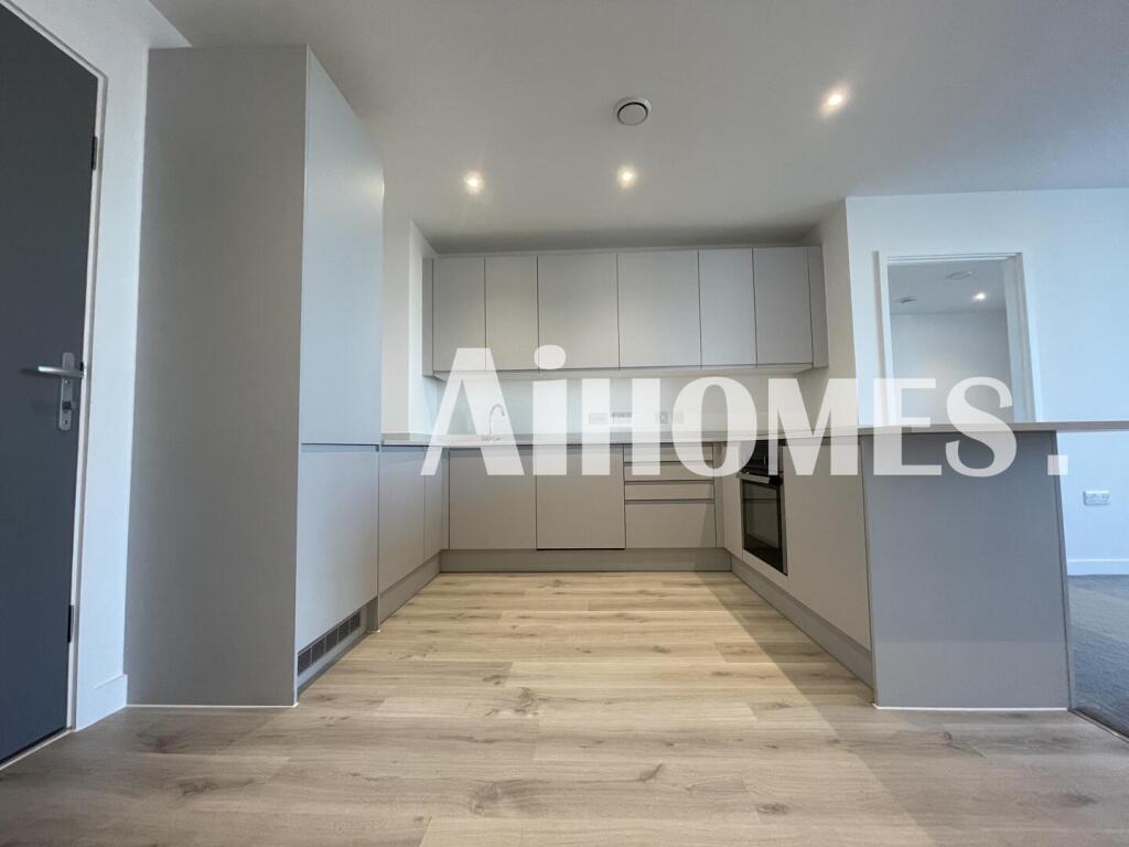 2-bed flat on 11113TW Block A, £299,500