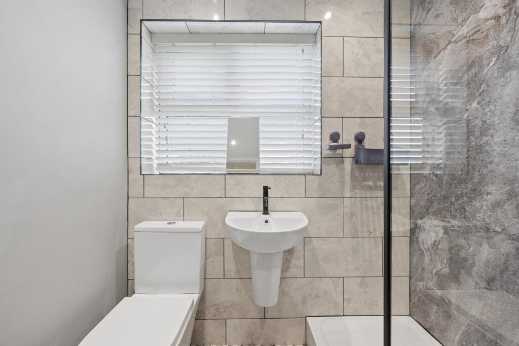 House in Wigan, Greater Manchester - More