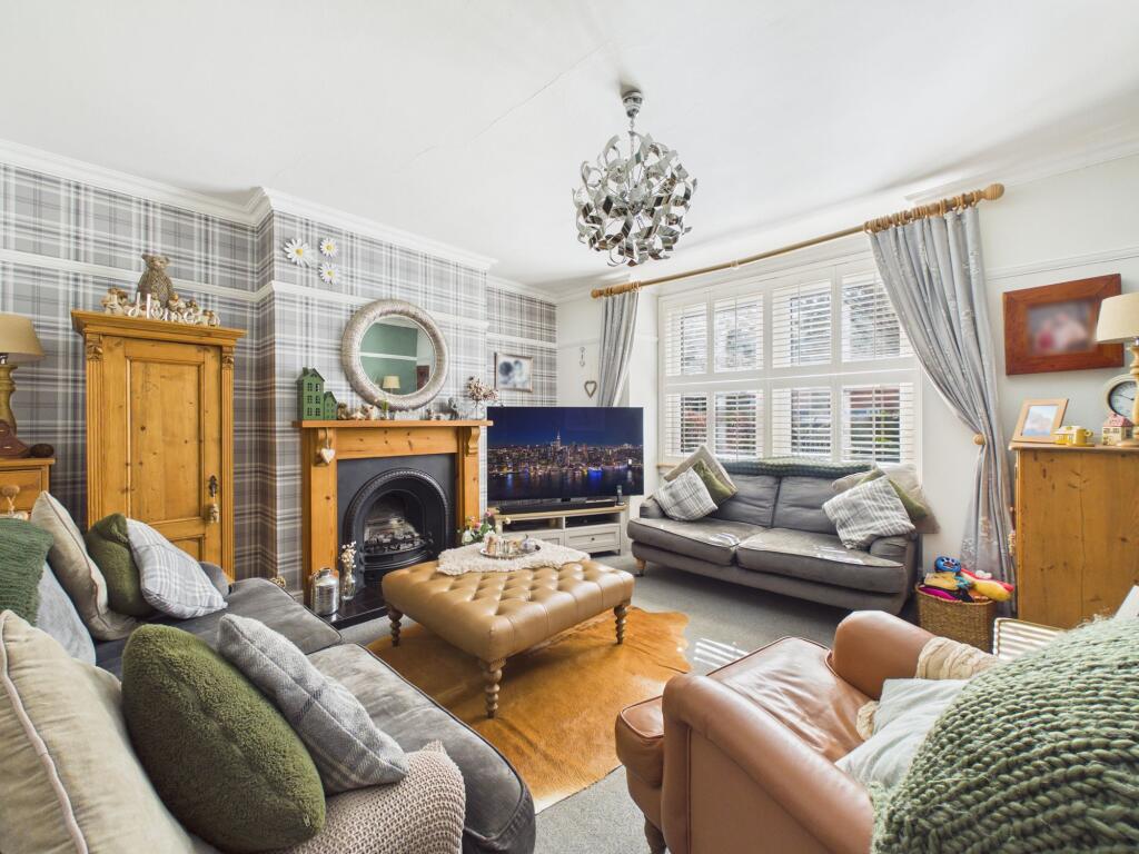 House in Ashfield, Sutton in Ashfield, Nottinghamshire - View 2