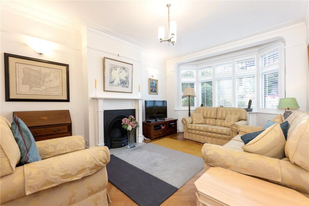 Combemartin Road, London, SW18 photo 3