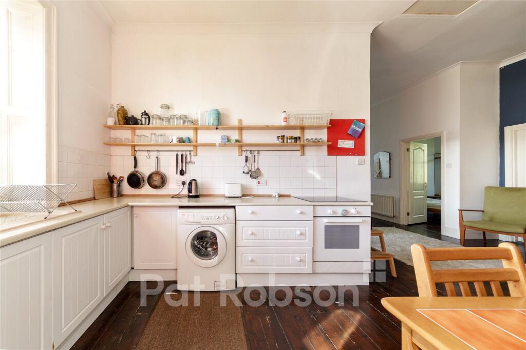 Apartment in Newcastle upon Tyne - View 5