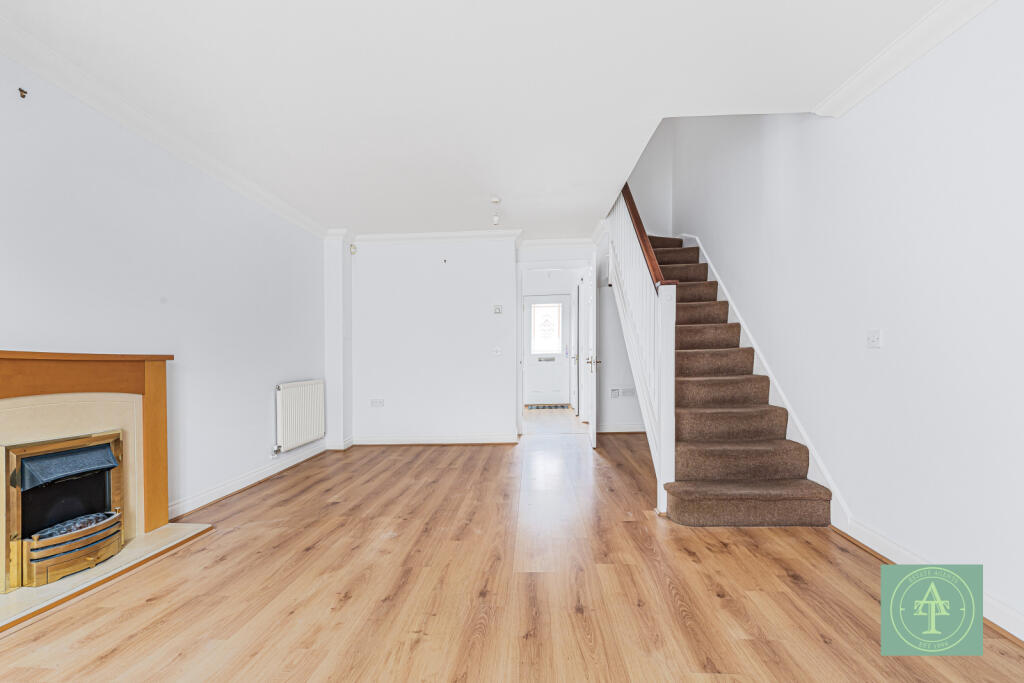 Principal Close, Southgate, London, N14 photo 4