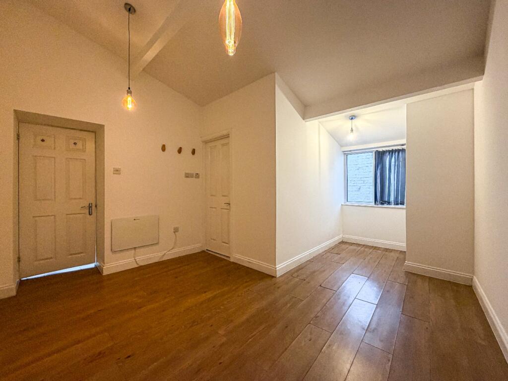 Apartment in Taunton, Firepool - More