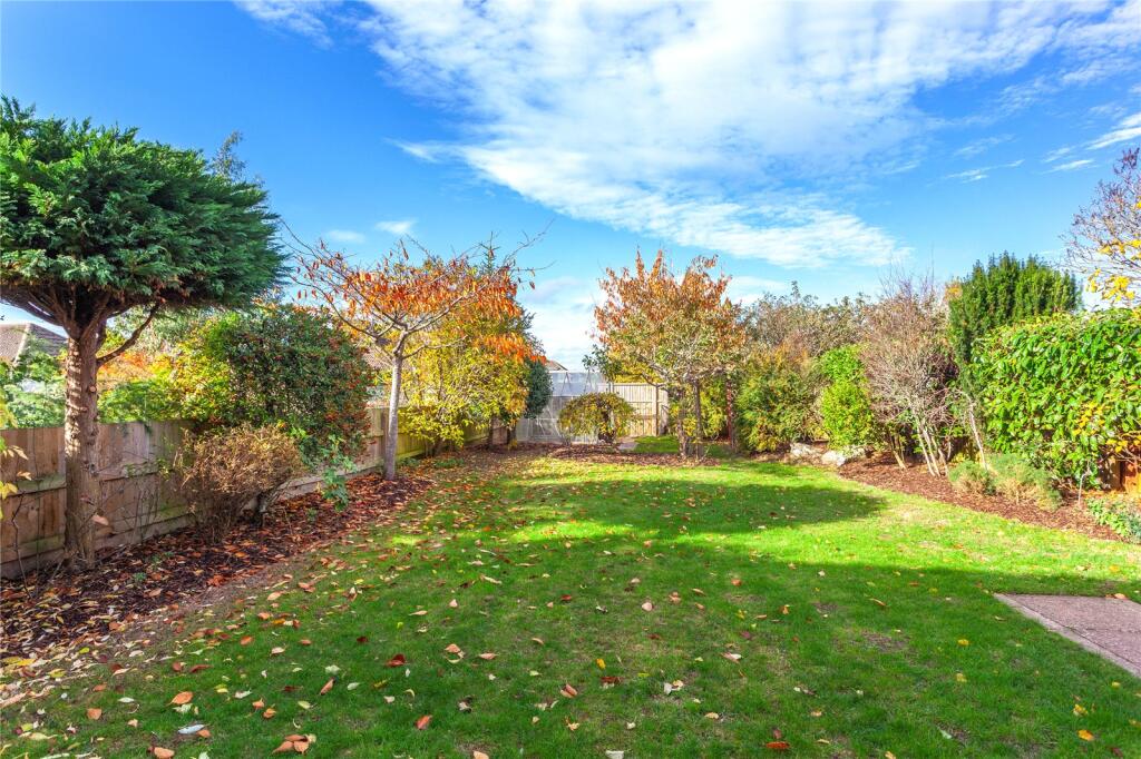 Winchcombe Road, Twyford, Berkshire, RG10 photo 2