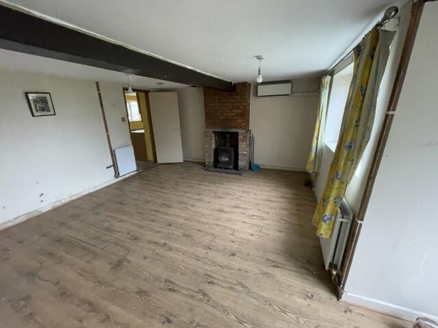 Flordonia, Wymondham Road, Wreningham, Norwich, Norfolk NR16 1AT photo 4