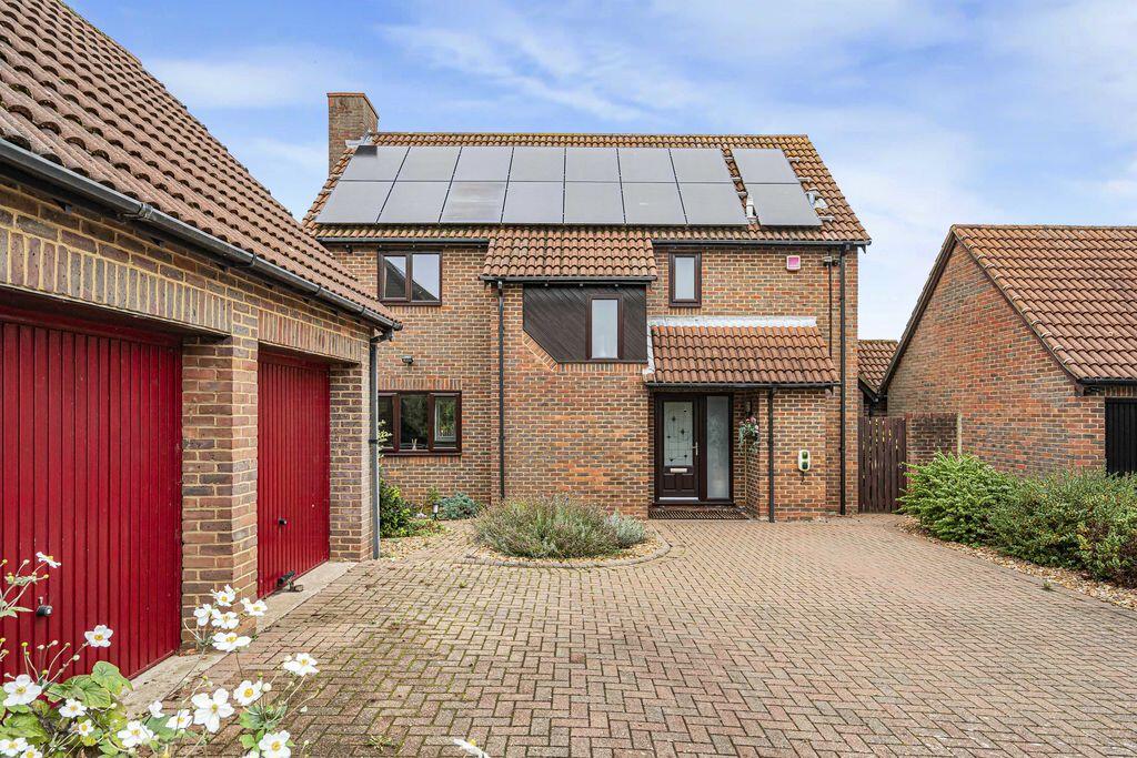 Main image of property: Fountaine Close, Great Linford, Milton Keynes