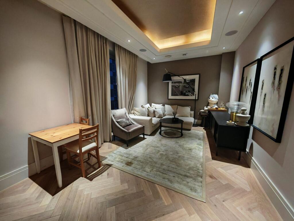 Apartment in London, City of Westminster - More
