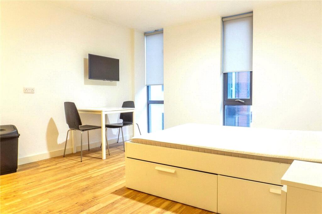Apartment in Liverpool - View 3
